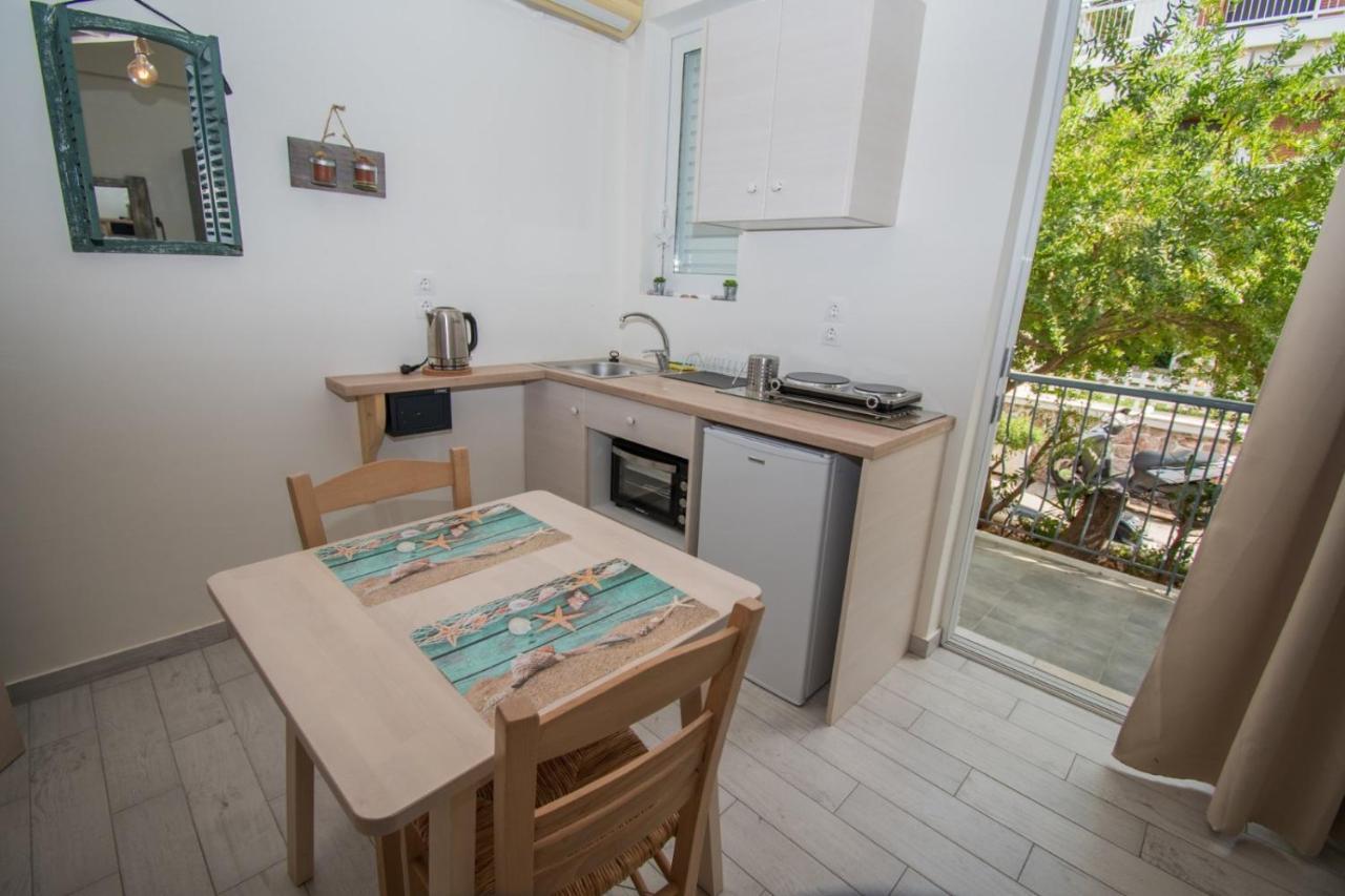 Alexandros Lejlighedshotel Poros Town Eksteriør billede